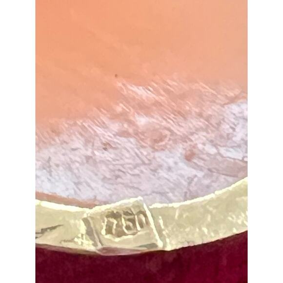 Vintage 18k Yellow Gold Cameo Brooch/Pendant - Picture 5 of 5